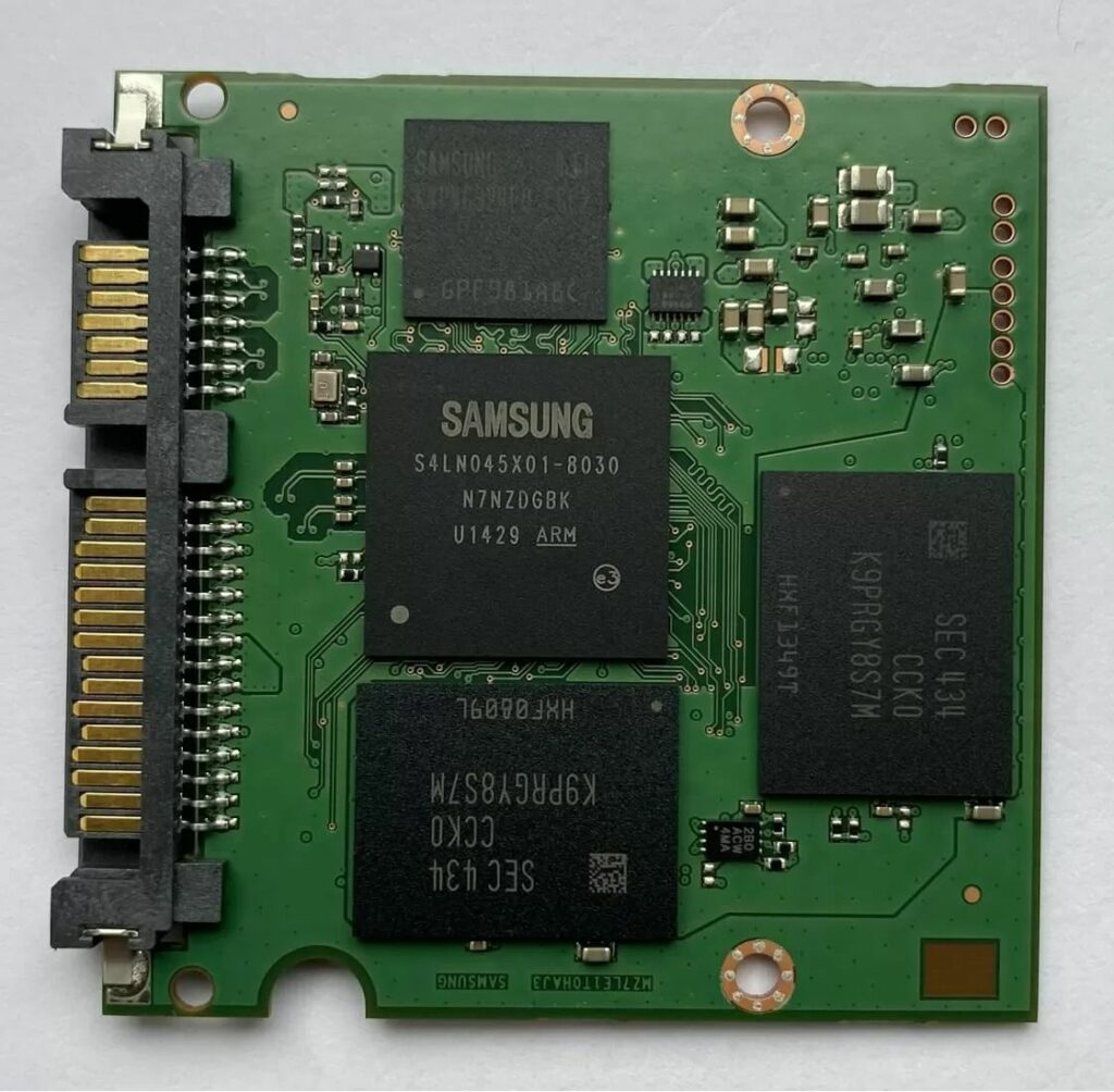 برد حافظه SSD